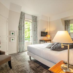 Standard Double Room with River View