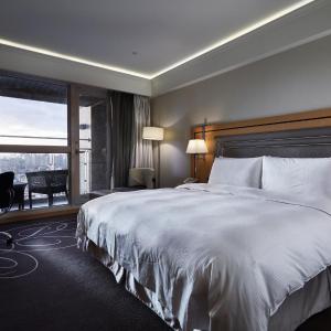 K Deluxe Double Room with Balcony