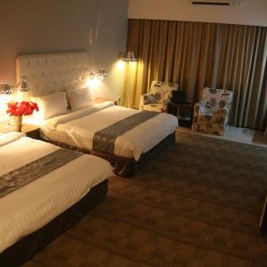 Deluxe Family Room