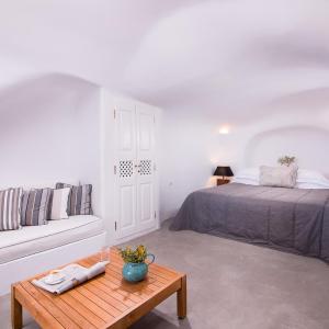 Mentha Cave Suite with Caldera View & Hot Tub