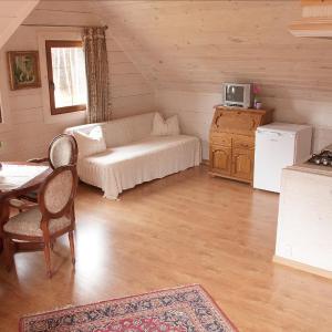 One-Bedroom Apartment (4 Adults)