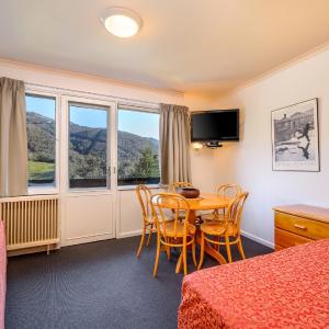 One-Bedroom Apartment (2 Adults) - Winter