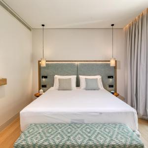 Deluxe Family Suite with Private Pool