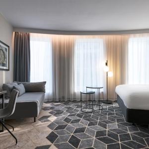 Standard Queen Room with Single Sofa Bed
