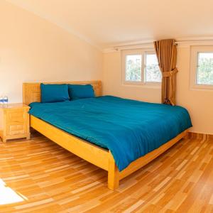 King Room with Mountain View