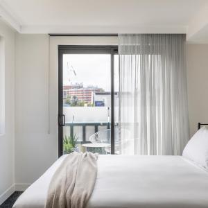 Two Bedroom Penthouse Suite – complimentary drinks during hosted hour and WiFi