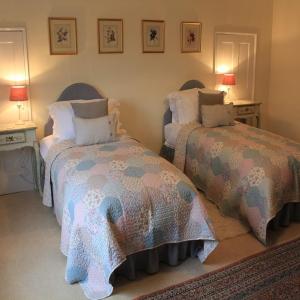 Double or Twin Room with Private Bathroom