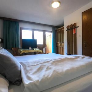 Queen Room with Balcony