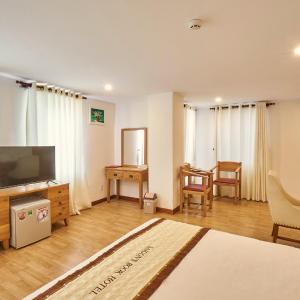 Deluxe Suite