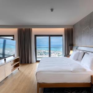 Premium Room with Spa Bath and Sea View
