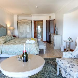 Luxury King Room