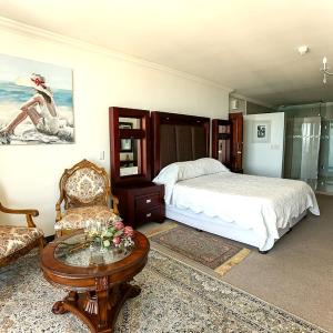 Platinum Penthouse Luxury Suite