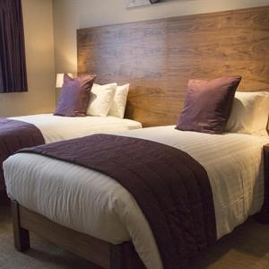 Twin Room with Private Bathroom