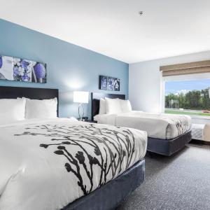 Queen Room with Two Queen Beds - Accessible/Non-Smoking 