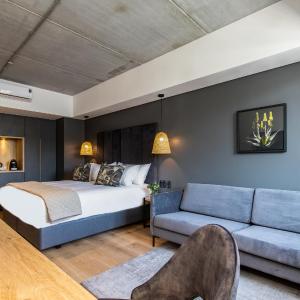 Luxury Suite with Mountain View and Terrace