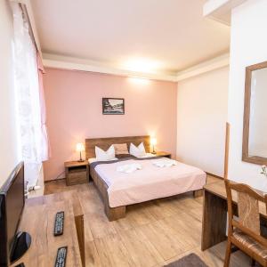 Double or Twin Room with Extra Bed