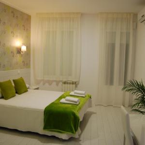 Deluxe Double Room with Terrace