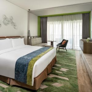 Premium King Room with Pool View