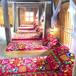 Single Bed in Mixed Dormitory Room