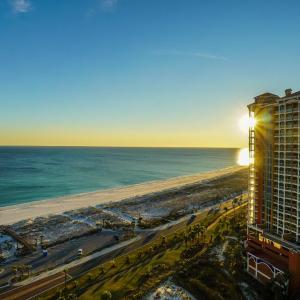 Three-Bedroom Apartment - Water View
