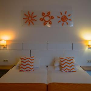 Double or Twin Room with Balcony and Sea View