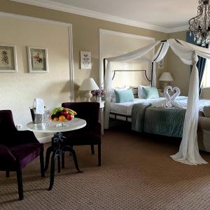 Deluxe Double Room with Bath