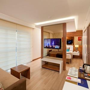 Suite with Sea View