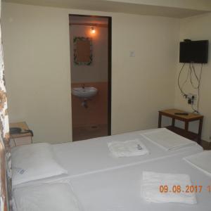 Deluxe Studio