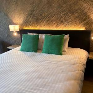 Deluxe Room with Shower