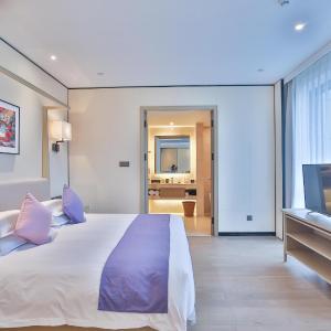 Deluxe Double Room with Bath