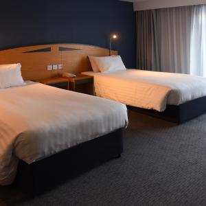 Standard Twin Room with Free Hot Breakfast