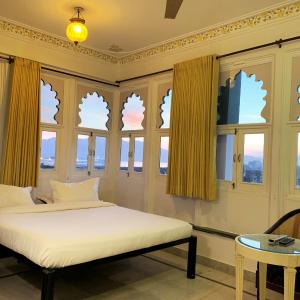 Deluxe Double or Twin Room with Lake View