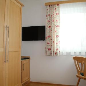 Classic Single Room with Extra Bed