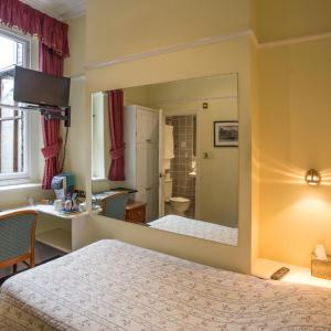 Single Room with Shower