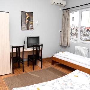 Deluxe Double Room with Private Bathroom