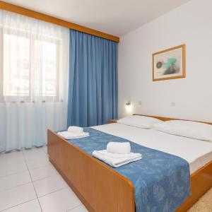 One-Bedroom Apartment (5 Adults)