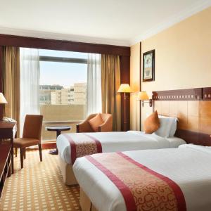 Twin Deluxe Room with Pool View - Smoking