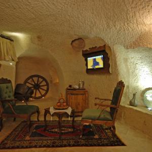 Standard Cave Suite