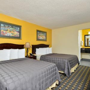 Double Room with Two Double Beds - Smoking