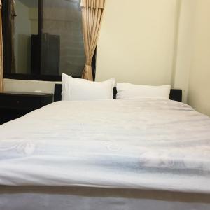 Deluxe Double or Twin Room with Balcony