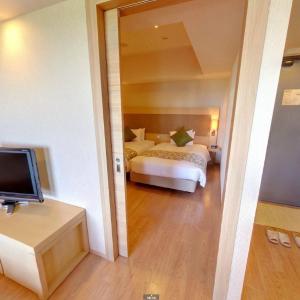 Deluxe One-Bedroom Twin Room - Second Floor