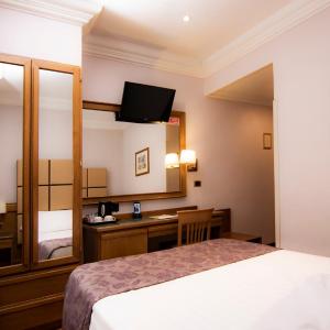 Small Double or Twin Room
