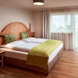 Double Room for Single Use
