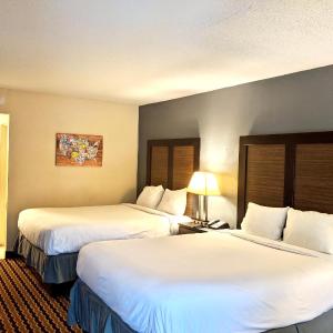 Standard Queen Room with Two Queen Beds - Non-Smoking