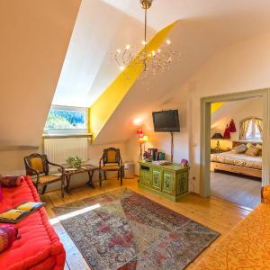 One-Bedroom Apartment with View