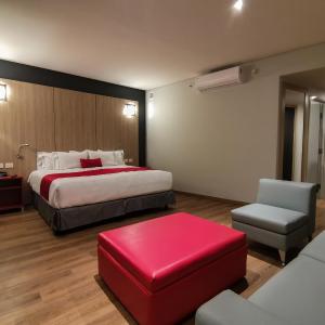 Junior King Suite - Non-Smoking