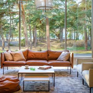 Family Room (2 Adults + 2 Children)