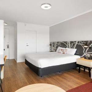 Eco Green Stay - Deluxe King Room