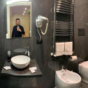 King Room with Spa Bath