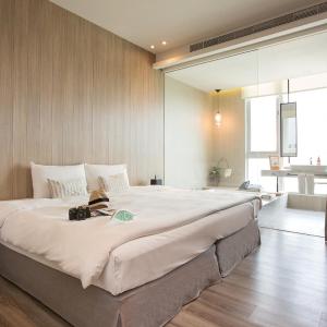 Standard Double Room with bath (Two single beds joined together)